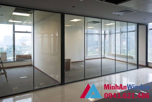 vách kính cường lực khung nhôm hà nội