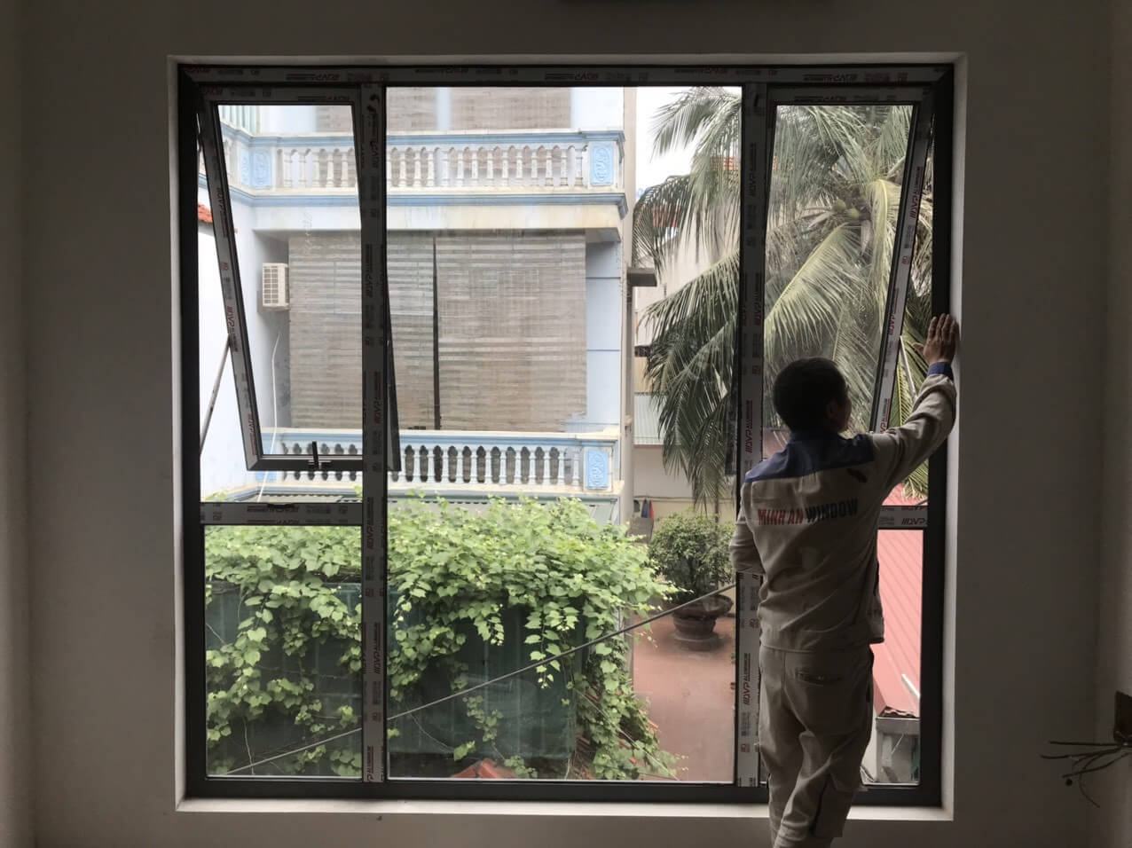 Nhôm Việt Pháp 4400 Sử Dụng Cho Cửa Sổ Mở Hất, Mở Quay - Minh An Window đã thi công