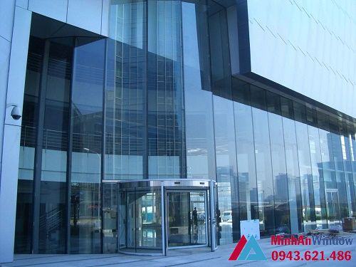 Vách mặt dựng huyndai tại trung tâm thương mại Vách mặt dựng Hyundai