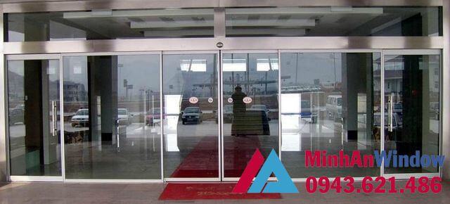 Cửa kính cường lực lùa 2 cua-kinh-cuong-luc-lua-2