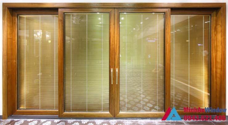 Cửa kính thủy lực khung gỗ Cua Kinh Cuong Luc Khung Go