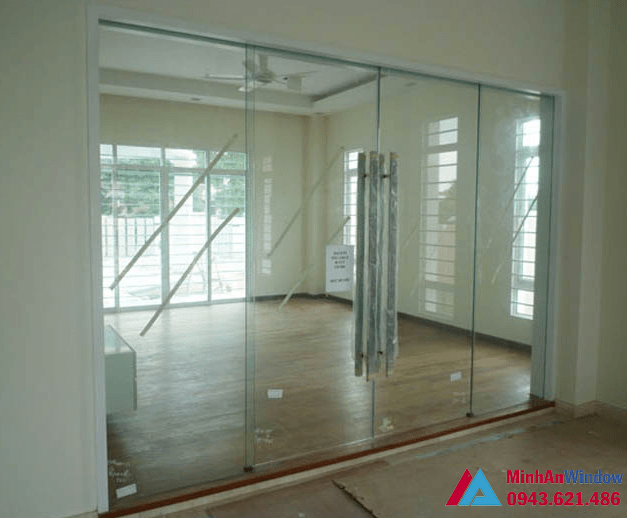 Cửa kính cường lực kết hợp với vách kính Cửa kính cường lực kết hợp với vách kính
