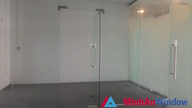 mẫu cửa kính cường lực đẹp 2 mẫu cửa kính cường lực đẹp 2