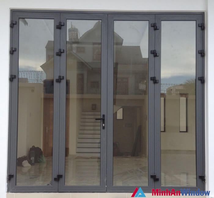 Cửa đi 4 cánh nhôm xingfa
