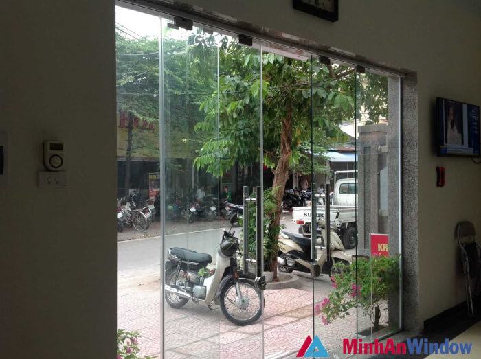 cửa kính lùa 2 cánh