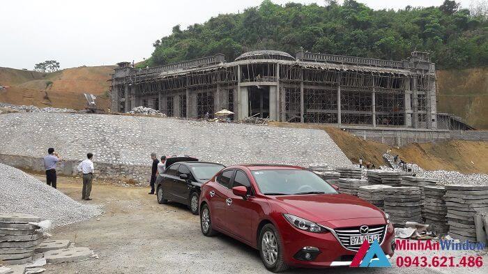 mái kính cường lực nhà khách tại Bắc Giang 1 Khao Sat Cong Trinh