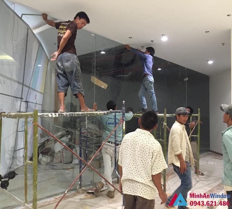 Sửa Chữa Cửa Kính Cường Lực Chuyên Nghiệp Giá Rẻ 9 sửa chữa cửa