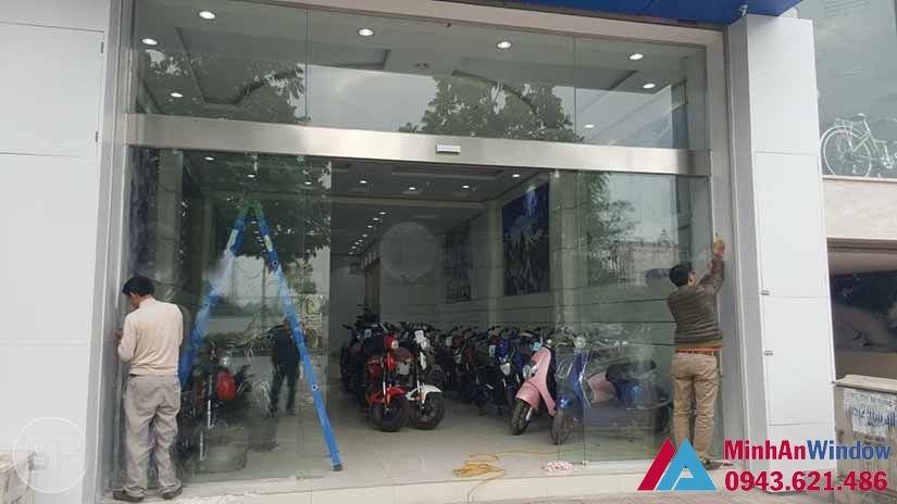 Cửa tự động được sử dụng phổ biến Cua Tu Dong 1