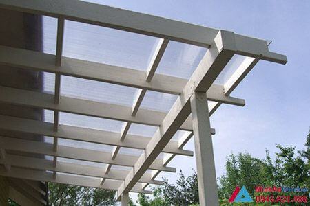 Mái kính cường lực rất đơn giản nhưng đẹp Mai Kinh Cuong Luc