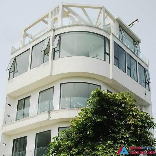 Thi Công Lắp Đặt Cửa Kính Cường Lực Tại Ninh Bình 1 Cua Kinh Cuong Luc Cong 02