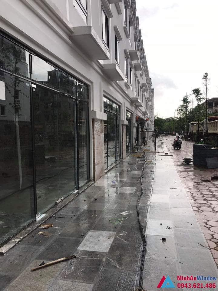 MinhAn thi công tổng thể nội thất nhôm kính Lap Dat Cua Nhom Kinh Lacasta
