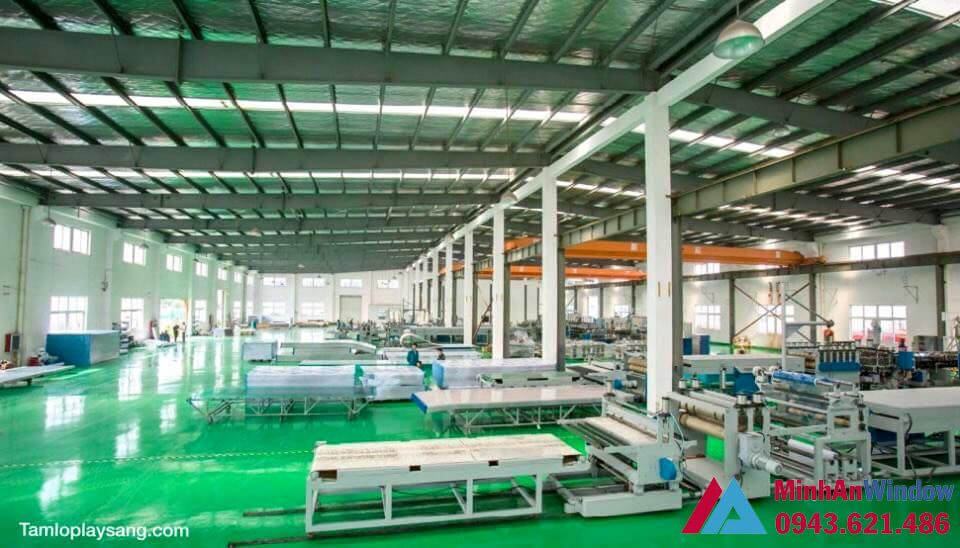 Nhà máy sản xuất tấm nhựa lấy sáng Nhà máy sản xuất tấm nhựa lấy sáng