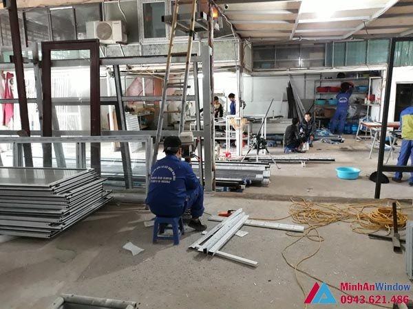 Thi Công Lắp Đặt Cửa Kính Cường Lực Tại Hà Đông 6 Xuong San Xuat Cua Nhom Kinh Quang Ninh