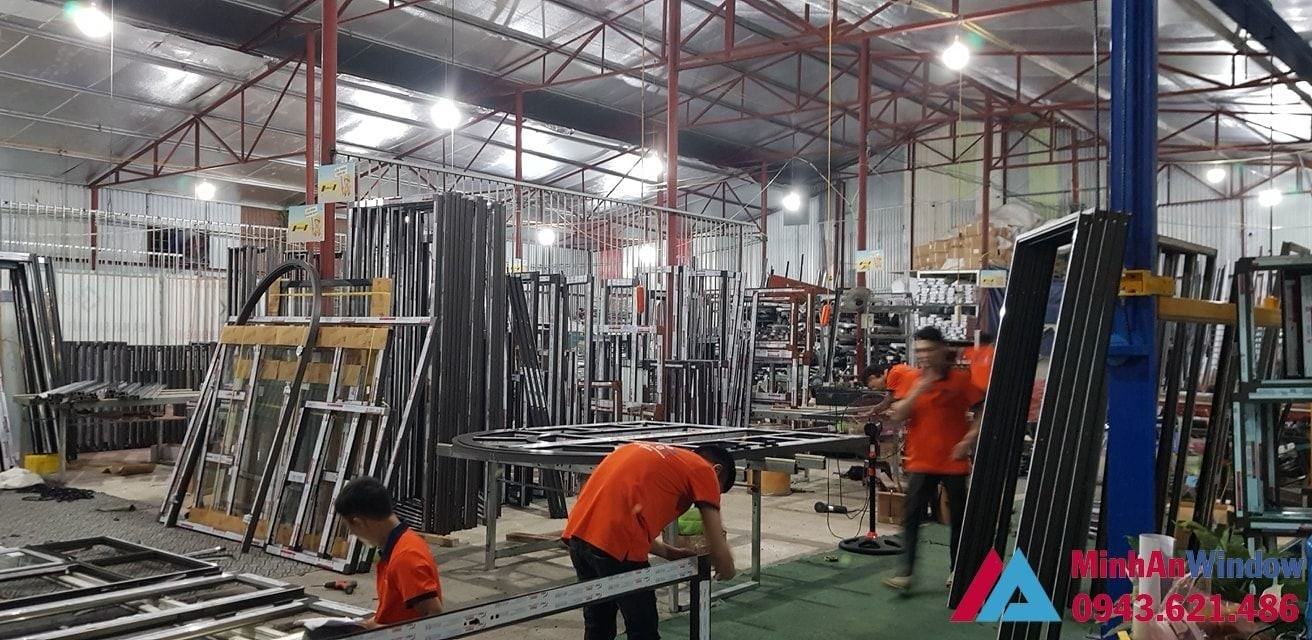 Thi Công Lắp Đặt Cửa Kính Inox Tại Phú Xuyên 4 Cua Kinh Inox Tai Bac Kan2