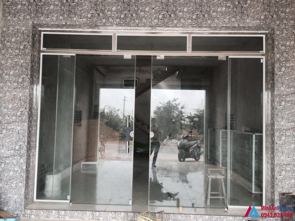 Cửa kính cường lực trượt tự động tại Sơn Tây - Minh An Window đã thi công