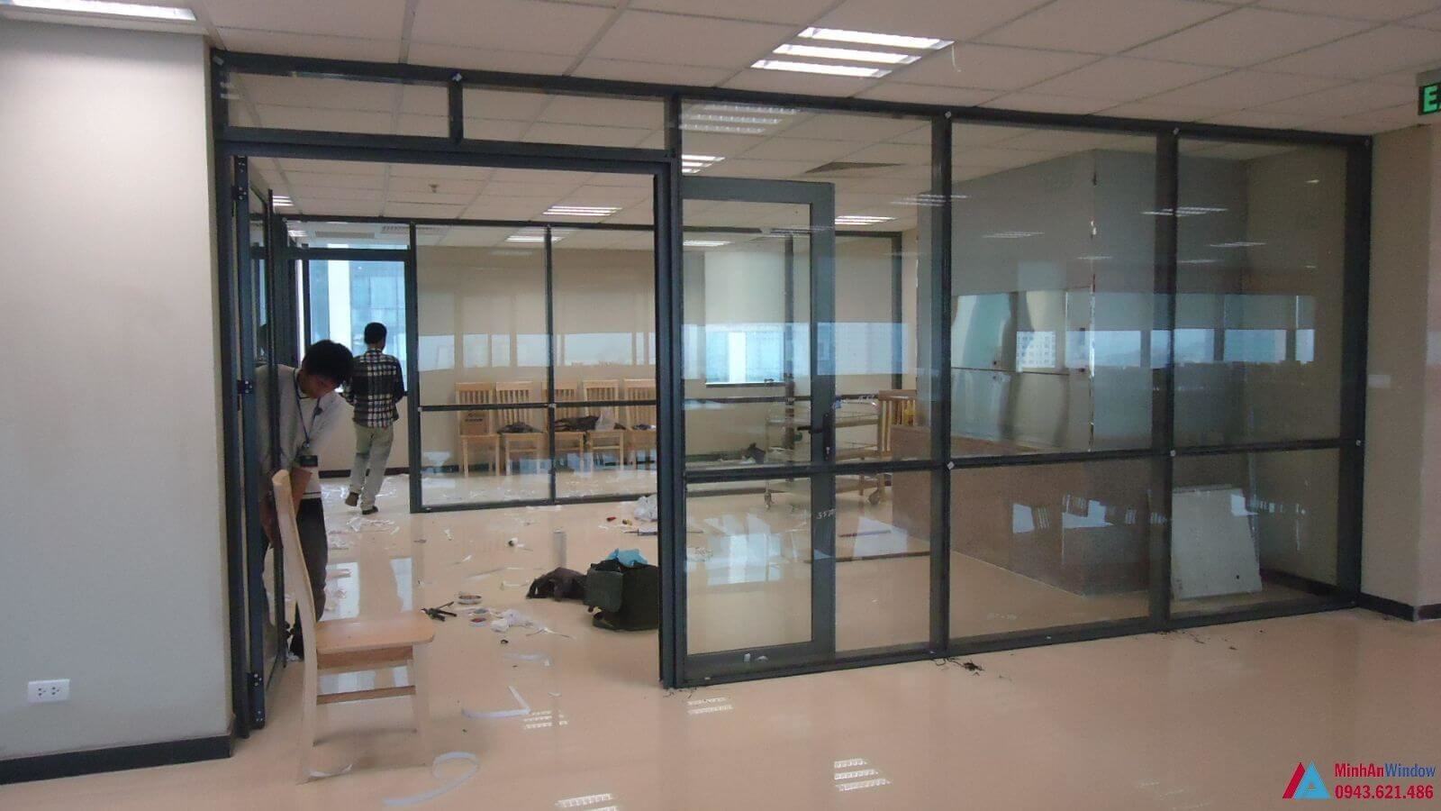 Thi Công Lắp Đặt Cửa Kính Inox Tại Hà Đông 2 Lap Dat Cua Kinh Inox Tai Ha Dong2