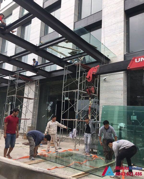 Thi Công Lắp Đặt Mái Kính Cường Lực Tại Phú Xuyên Uy Tín Chất Lượng 3 Mai Kinh Cuong Luc Tai Phu Xuyen1