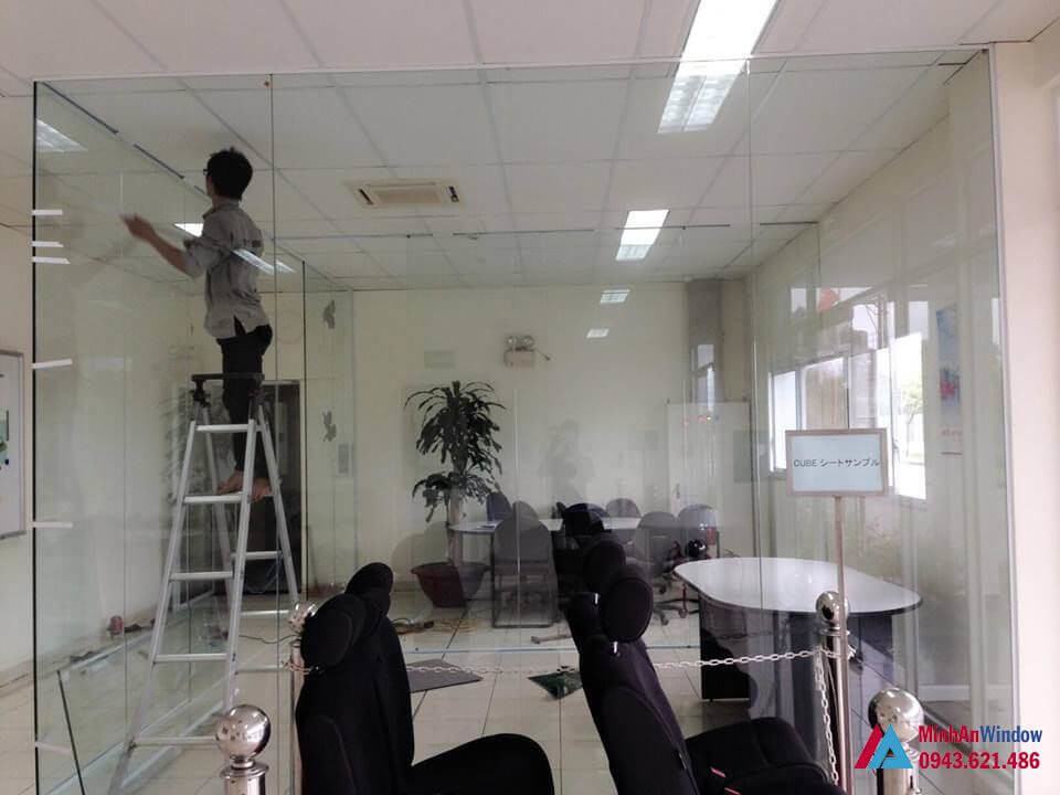 Cua Kinh Cuong Luc3