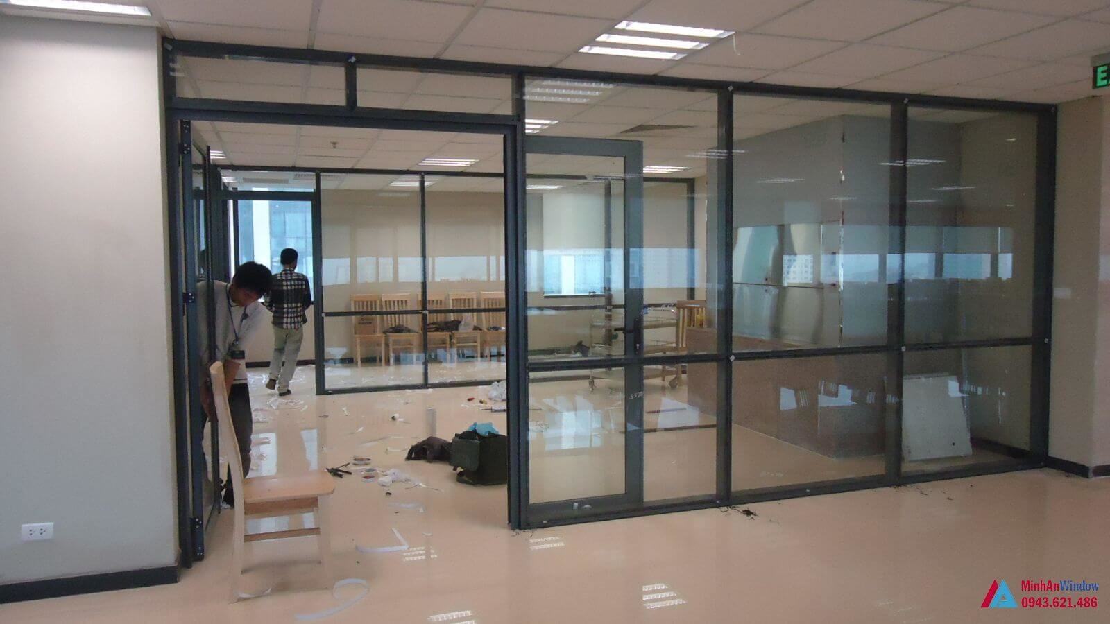 Mẫu cửa nhôm kính đẹp cao cấp(Trượt,Lùa 1 cánh,2,3,4 cánh) 22 Cua Nhom Kinh Tai Thach That1