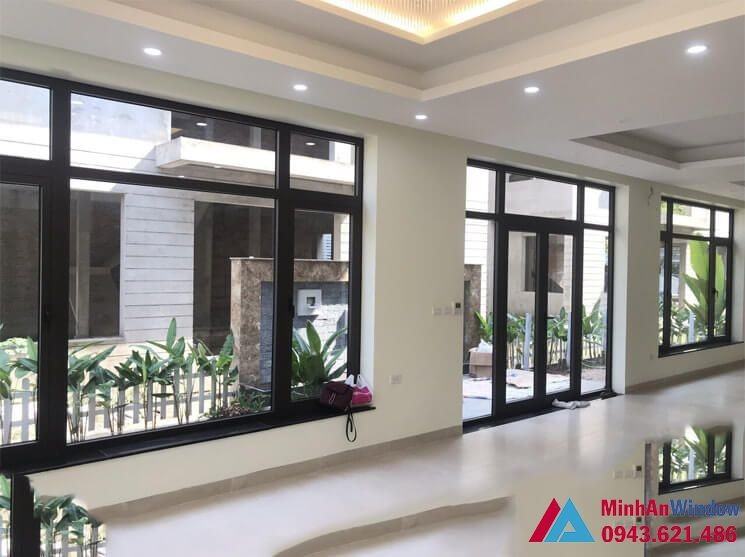 Vách kính cửa sổ Cua Di Mo Quay Nhom Xingfa Cach Nhiet 6