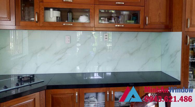 Kính ốp Bếp Vân đá
