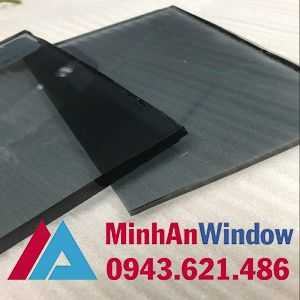 Tìm Hiểu Ngay 9 Mẫu Kính Cường Lực Màu Đen 3 Kinh Mau Den 1545123469 Optimized