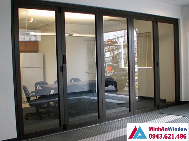 Mẫu cửa đi nhôm kính nhiều cánh tại cụm công nghiệp Đại Xuyên - Hà Nội do Minh An Window lắp đặt