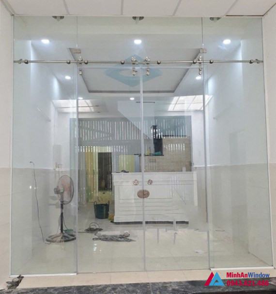 Thi Công Lắp Đặt Cửa Kính Cường Lực Tại Đan Phượng 4 Mau Cua Kinh Cuong Luc Lua Dep 11
