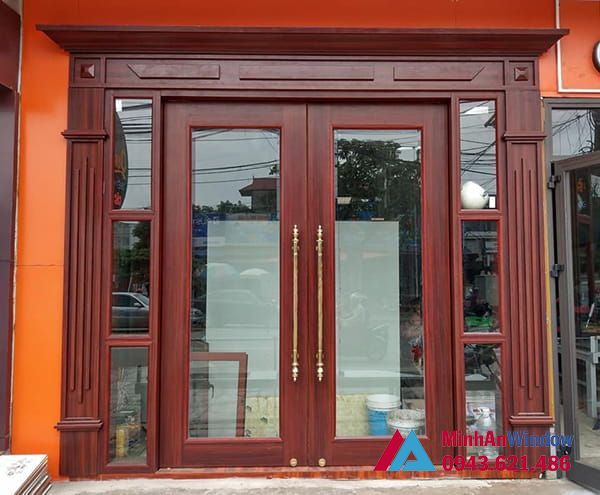Mẫu cửa nhôm kính 2 cánh vân gỗ cổ điển cao cấp chất lượng - Minh An Window đã thi công