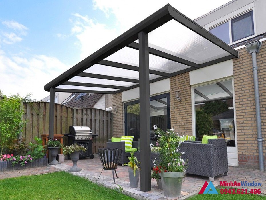 Mái kính cường lực khung nhôm đẹp hướng ra vườn tại Cao Bằng Mái kính cường lực khung nhôm đẹp hướng ra vườn tại Cao Bằng