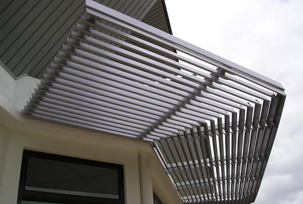 Lam nhôm chắn nắng chữ c lắp đặt cho nhà ở - minh an window đã thi công Lam nhôm chắn nắng chữ C lắp đặt cho nhà ở - Minh An Window đã thi công