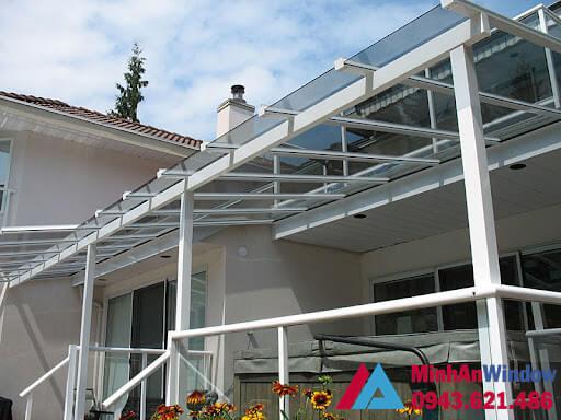 Mẫu mái kính sân thượng MInh An Window lắp cho nhà ở
