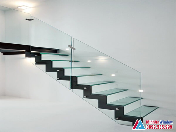 Cầu thang kính cường lực đẹp - Minh An Window đã thi công Cầu thang kính cường lực đẹp - Minh An Window đã thi công