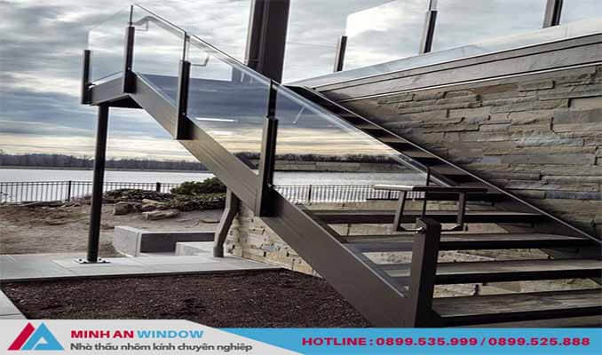 Mẫu Cầu thang sắt lên sân thượng cao cấp chất lượng phổ biến 2022 - Mẫu số 5