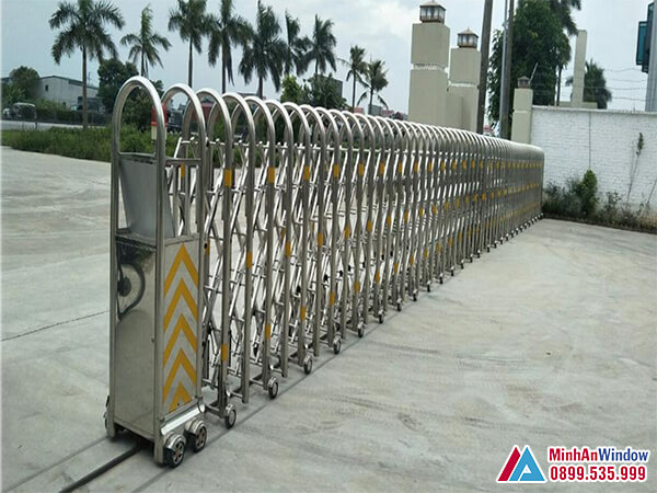 Cổng xếp tự động cao cấp cho các nhà máy - Minh An Window đã thi công Cổng xếp tự động cao cấp cho các nhà máy - Minh An Window đã thi công