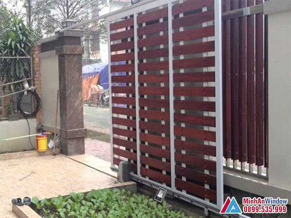 Cửa cổng sắt lùa treo tự động cao cấp Minh An Window lắp đặt cho công trình biệt thự 