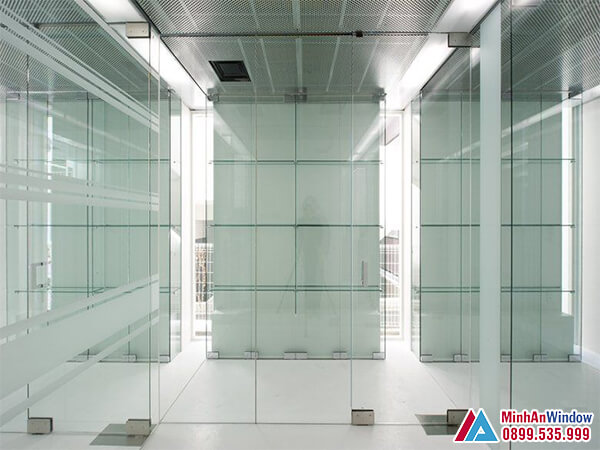 Cửa kính cường lực tại Thanh Oai cao cấp - Minh An Window đã thi công Cửa kính cường lực tại Thanh Oai cao cấp - Minh An Window đã thi công