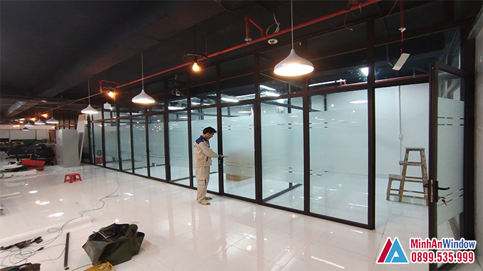 Mẫu cửa vách nhôm kính tại KCN Phụng Hiệp - Thạch Thất - Hà Nội do Minh An Window lắp đặt