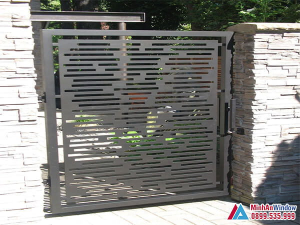 Cửa sắt 1 cánh mở đẩy đẹp nhất 2021 - minh an window đã thi công Cửa sắt 1 cánh mở đẩy đẹp nhất 2021 - Minh An Window đã thi công