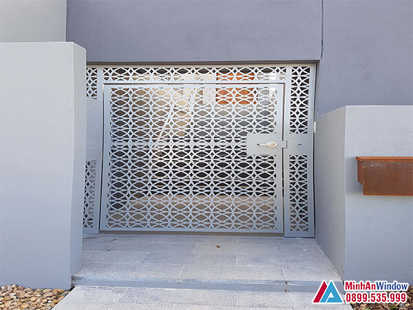 Cửa cổng sắt 1 cánh cao cấp chất lượng - minh an window đã thi công Cửa cổng sắt 1 cánh cao cấp chất lượng - Minh An Window đã thi công