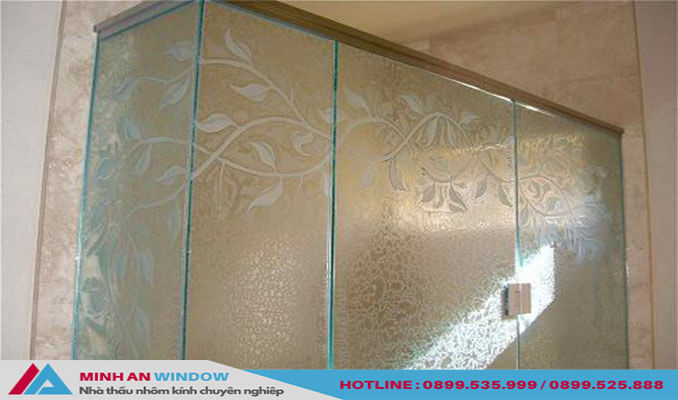 Mẫu Kính rạn sử dụng trong vách kính cường lực nhà tắm - Minh An Window đã thi công