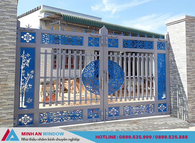 Mẫu cửa cổng sắt 2 cánh cắt CNC - Minh An Window thiết kế và lắp đặt cho nhà ở