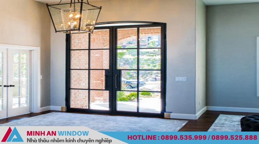 Mẫu cửa kính cường lực khung sắt sơn tĩnh điện - Mẫu số 05