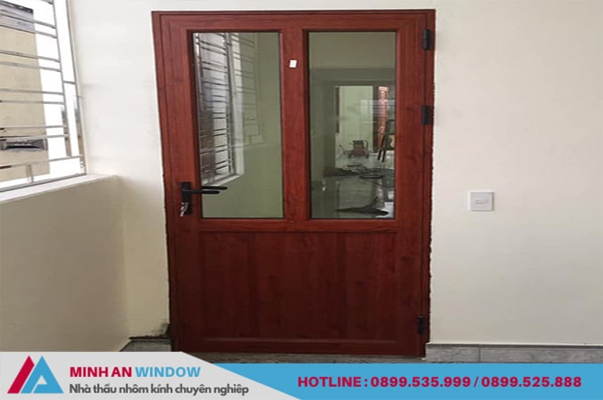 Cửa nhôm kính giả vân gỗ 1 cánh đẹp, màu gỗ tự nhiên chia ô 01 Cửa nhôm kính giả vân gỗ 1 cánh đẹp, màu gỗ tự nhiên chia ô 01