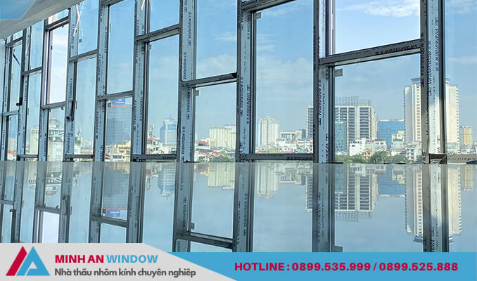 Vách mặt dựng nhôm kính Viralwindow do Minh An Window lắp đặt cho công trình văn phòng công ty