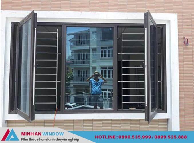 Mẫu cửa sổ nhôm Xingfa mở quay kết hợp với mở hất - Minh An Window thiết kế và lắp đặt 