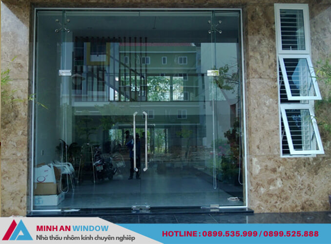 Mẫu cửa kính thủy lực Minh An Window lắp đặt cho nhà ở tại Đông Anh (Hà Nội)