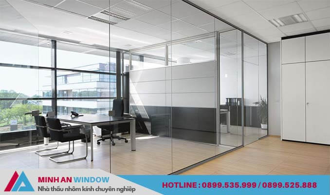 Mẫu Cửa kính cường lực kết hợp vách ngăn kính cho các văn phòng cao cấp - Minh An Window cung cấp và lắp đặt
