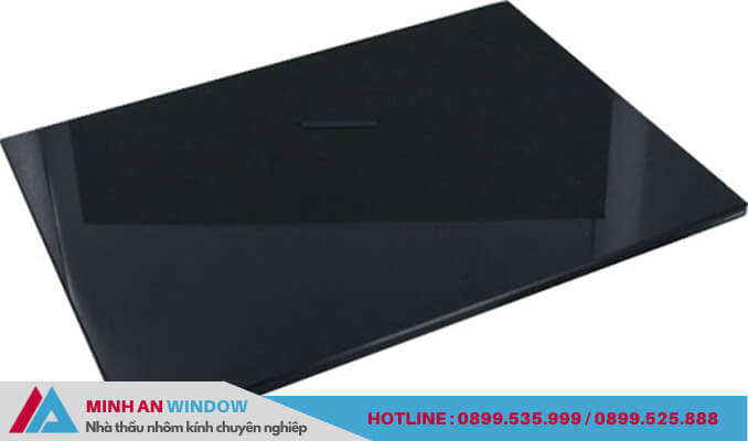 Mẫu kính cường lực màu đen do Minh An Window cung cấp Mẫu kính cường lực màu đen do Minh An Window cung cấp