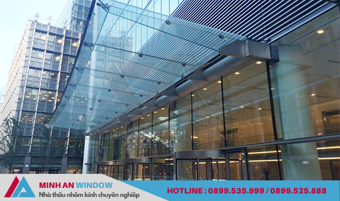 Mẫu mái kính Minh An Window lắp đặt cho sảnh trung tâm thương mại Mẫu mái kính Minh An Window lắp đặt cho sảnh trung tâm thương mại